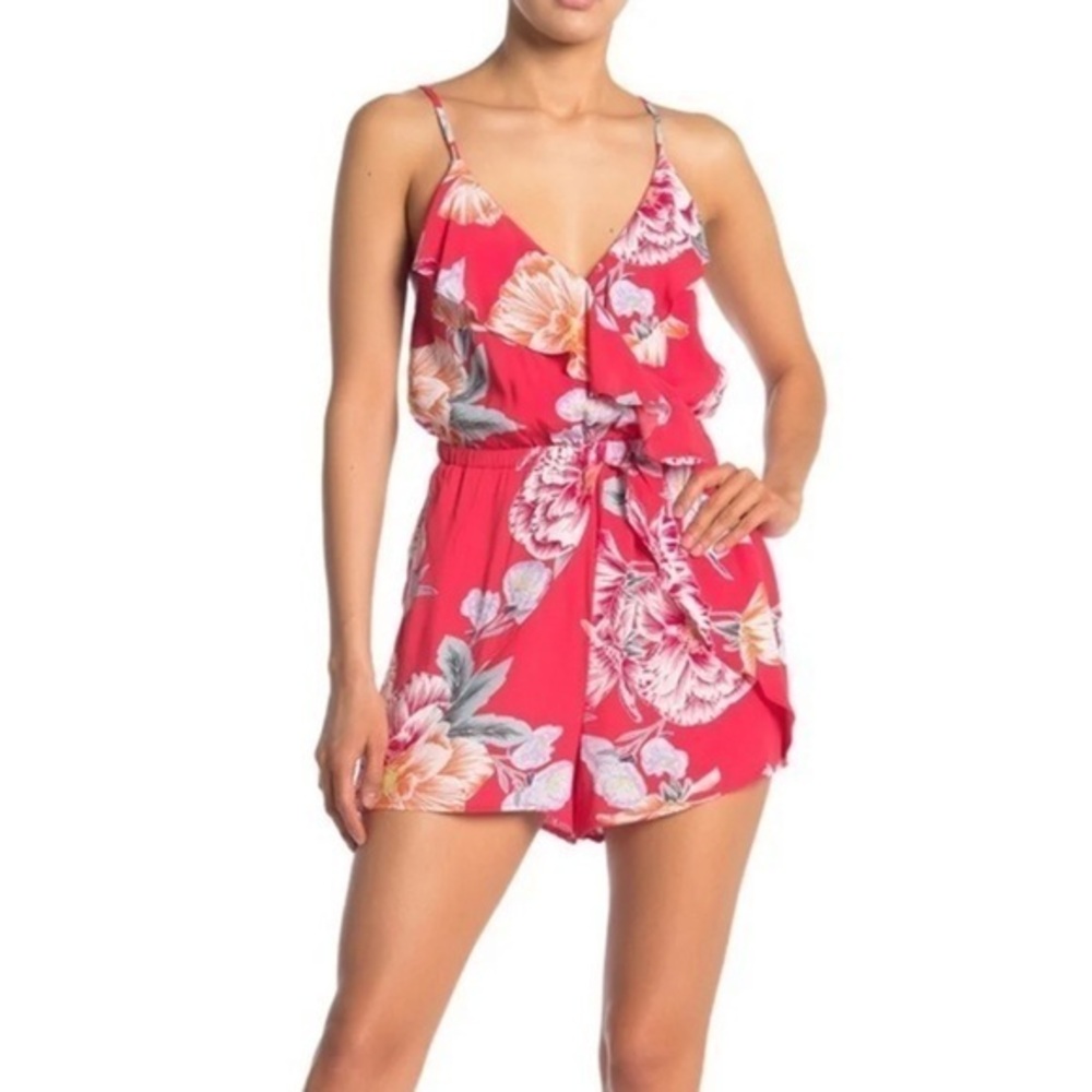 Cupcakes & Cashmere hibiscus Astra Floral romper Women’s size Small ruffle